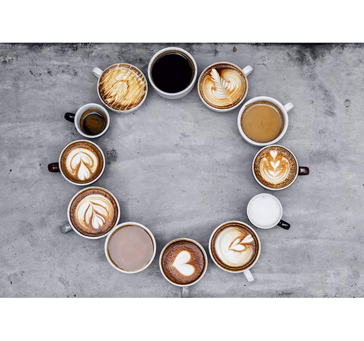 Rollo für küche mit verschiedenen kaffeetassen im kreis - TenStickers