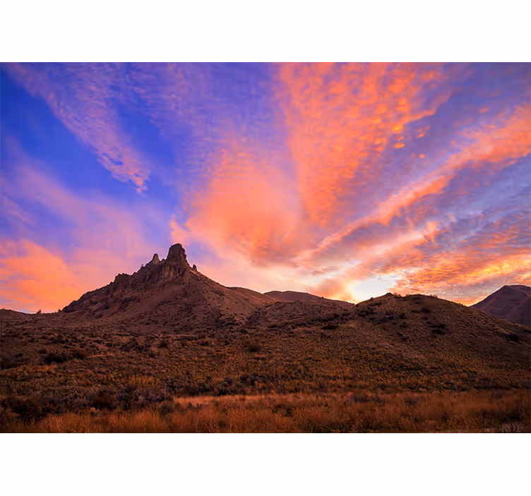 Fototapete flur bunte morgenstimmung und berge - TenStickers
