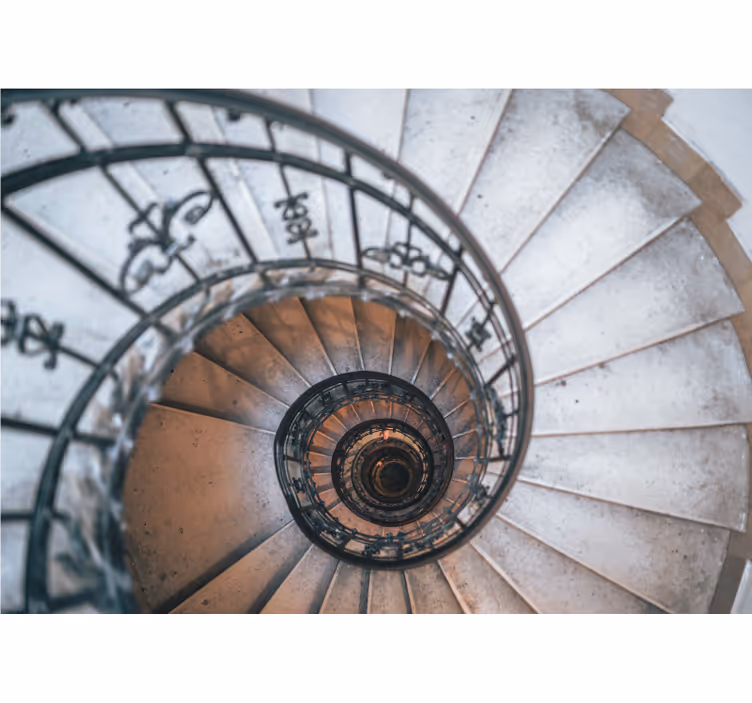 Fototapete städte mit spiraltreppen-design - TenStickers