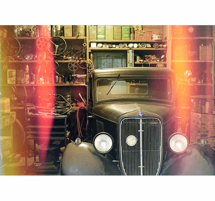 Fototapete fahrzeuge vintage automobil ausstellung - TenStickers
