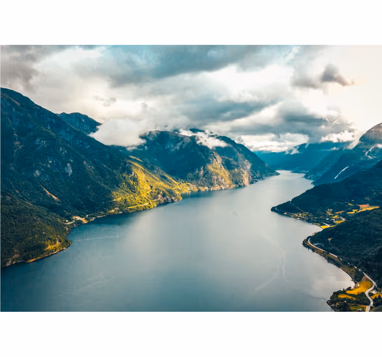 Fototapete Berg Sommer mit Fjordblick - TenStickers