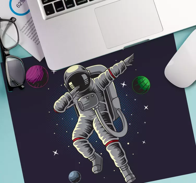 Gaming mauspad astronaut im weltraum schwebend - TenStickers
