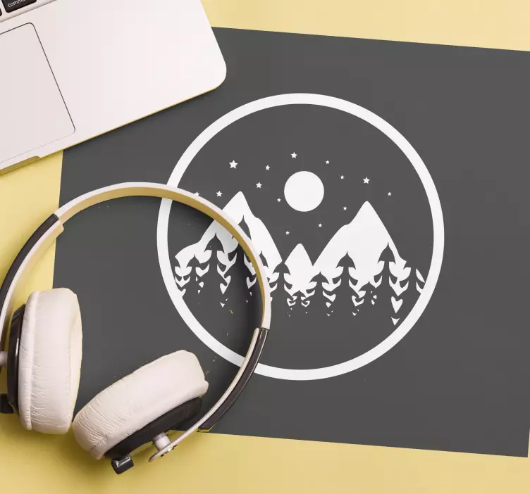 Gaming mauspad mit berglandschaft ansicht - TenStickers