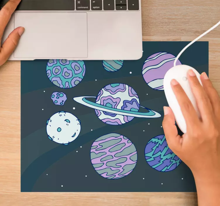 Gaming mauspad mit buntem planeten design - TenStickers