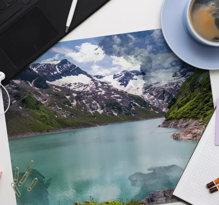 Mousepad weltkarte majestöses bergpanorama - TenStickers
