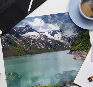 Mousepad weltkarte majestöses bergpanorama - TenStickers