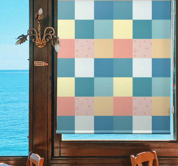Rollo fenster mit muster buntes quadrat-muster - TenStickers