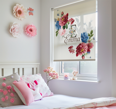 Rollo Fenster mit Namen floraler Anfangsbuchstabe - TenStickers