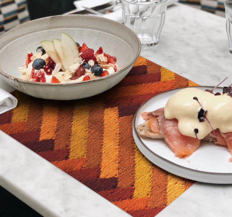 Tischset textur mit lebhaftem geometrischen muster - TenStickers