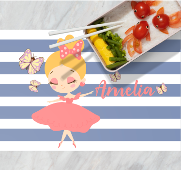 Platzset mit Namen Prinzessin mit rosa kleid und schmetterlingen - TenStickers
