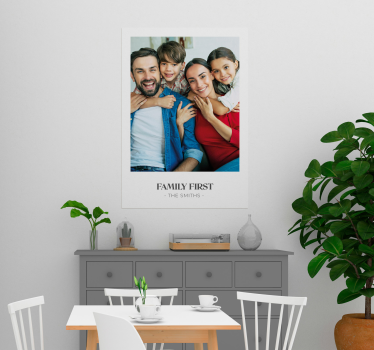 Poster personalisiert mit Family First - TenStickers