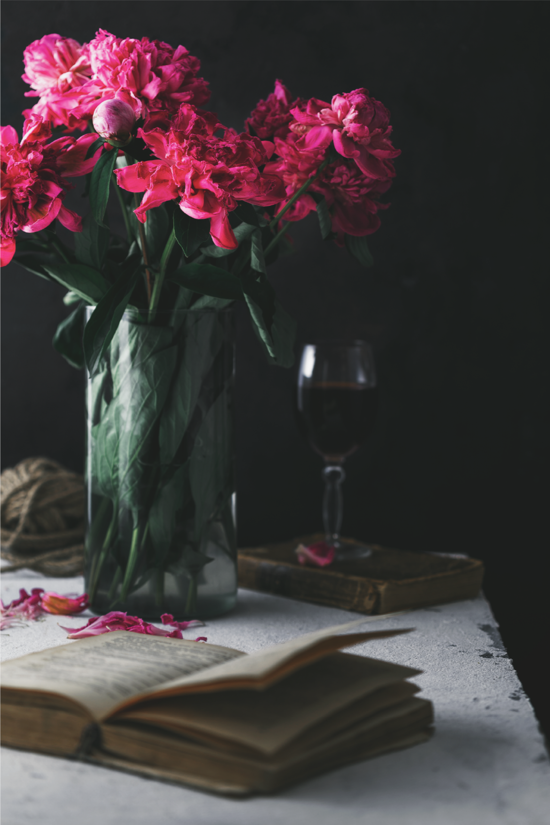 Poster wohnzimmer weinglas und vase - TenStickers