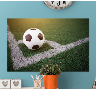 Leinwandbild Jugendliche Schöner fußball auf rasen - TenStickers