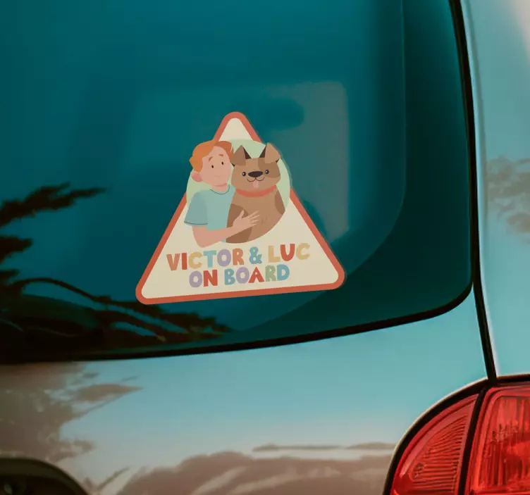 Baby on Board Aufkleber Hund und Kind mit Namen - TenStickers