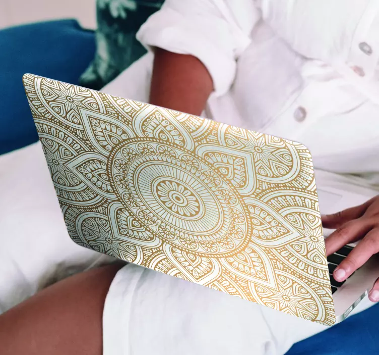 Laptop Sticker mit Goldenes mandala - TenStickers