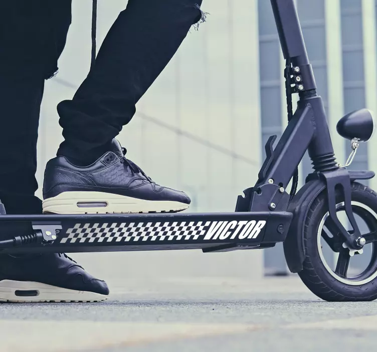 Personalisierter Aufkleber patinete Rennflagge - TenStickers