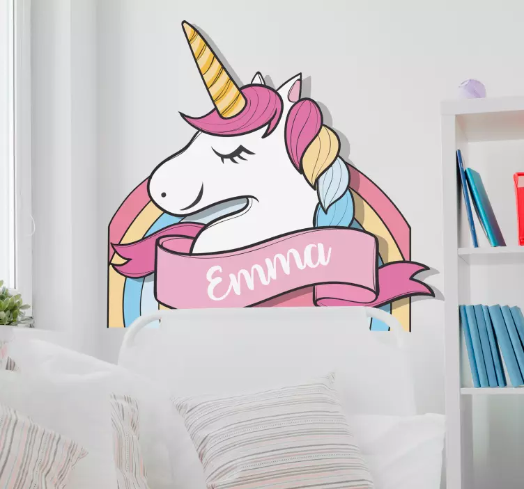 Wandtattoo Kinderzimmer süßes Einhorn mit Namen - TenStickers