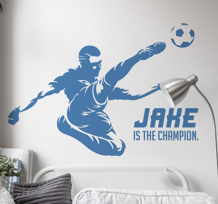 Wandtattoo Fußball schießender Fußballspieler mit Namen - TenStickers