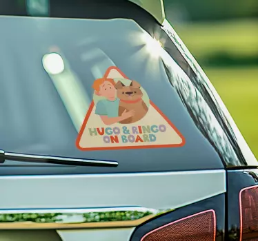 Hund und Kind mit Namen Baby on Board Aufkleber - TenStickers