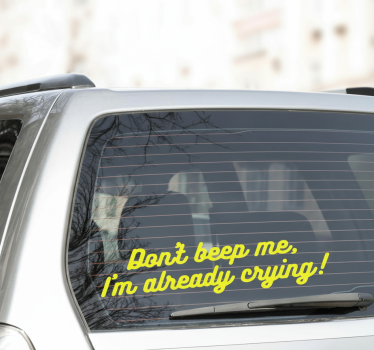 Autoaufkleber weck mich nicht ich weine - TenStickers