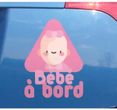 Baby on board aufkleber im niedlichen baby-design - TenStickers