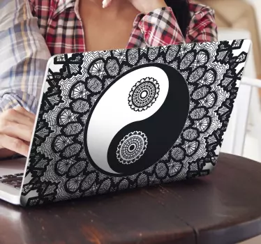 Laptop aufkleber yin yang kreis design - TenStickers