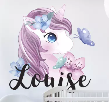 Wandtattoo Kinderzimmer Einhorn mit Schmetterling und Name - TenStickers