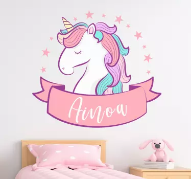 Rosa Einhorn mit Namen Illustration Wandtattoo - TenStickers