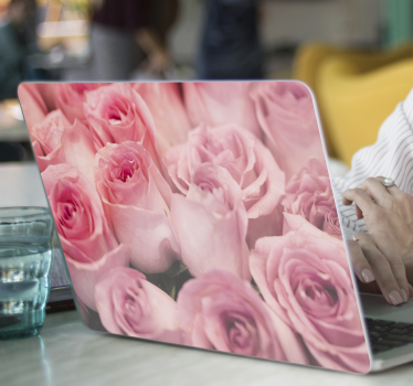 Rosa mit rosen laptop Aufkleber - TenStickers
