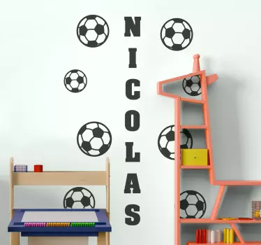 Wandtattoo Bauernhof Personalisierter name mit fußball - TenStickers