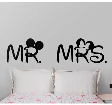 Wandtattoo bett mr und mrs wandtext - TenStickers