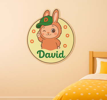 Wandtattoo Kinderzimmer puppe zwinkert mit namen - TenStickers