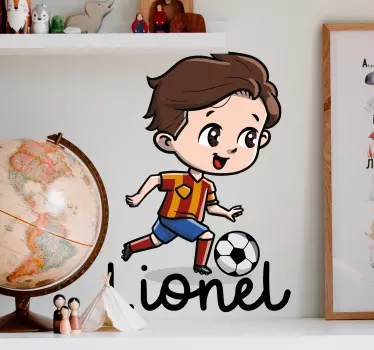 Wandtattoo Kinderzimmer süßer fußballjunge - TenStickers
