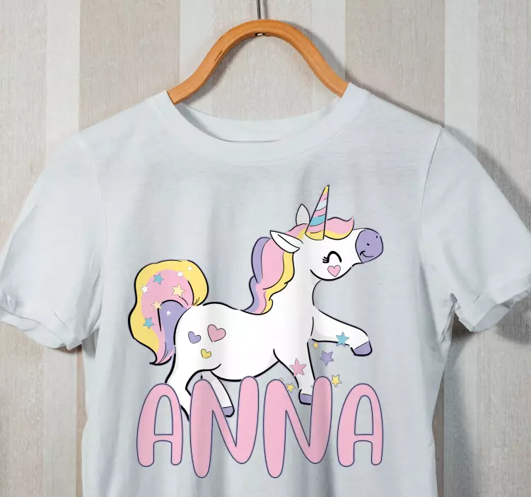 T-Shirt Baby fröhliches einhorn mit namen - TenStickers