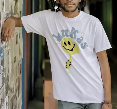 T-shirt mit namen fröhliches gelbes smiley - TenStickers