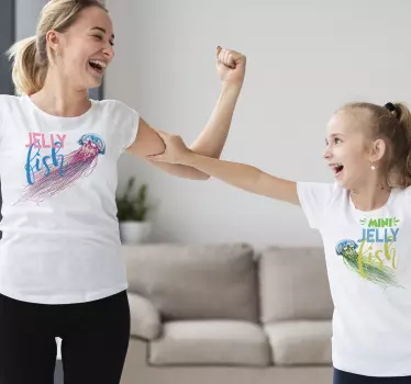 Mutter tochter t shirts freudevolle quallen duo - TenStickers