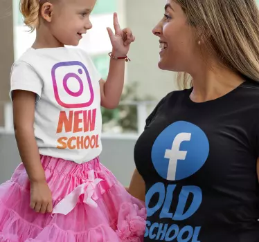 Mutter tochter t shirts social media alt und neu - TenStickers