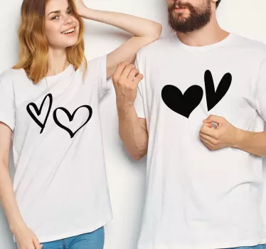 Pärchen t shirts mit zwei herzsymbolen - TenStickers