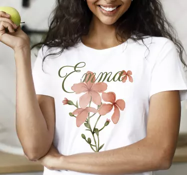 T-shirt mit namen personalisierte blumenmode - TenStickers