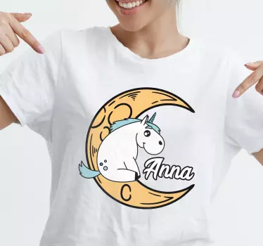 T-shirt mit namen süßes einhorn mond design - TenStickers